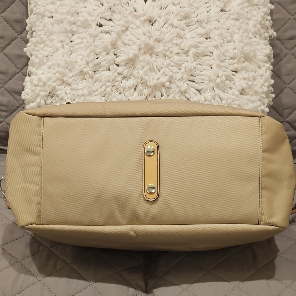Maxx New York Tan Tote Handbag with Removeable Shoulder Strap - Picture 10 of 16